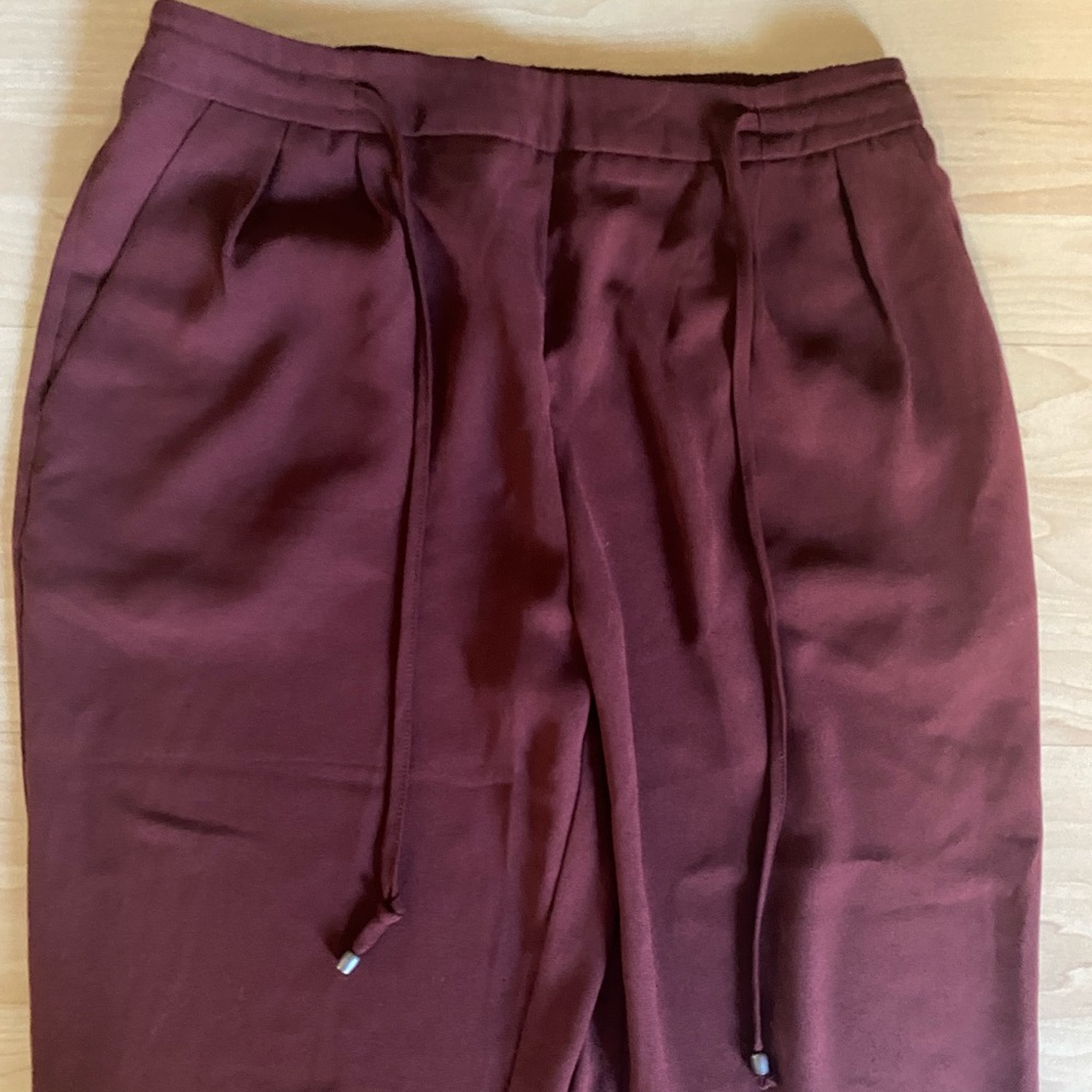 Forever 21 Size M pants wine red color